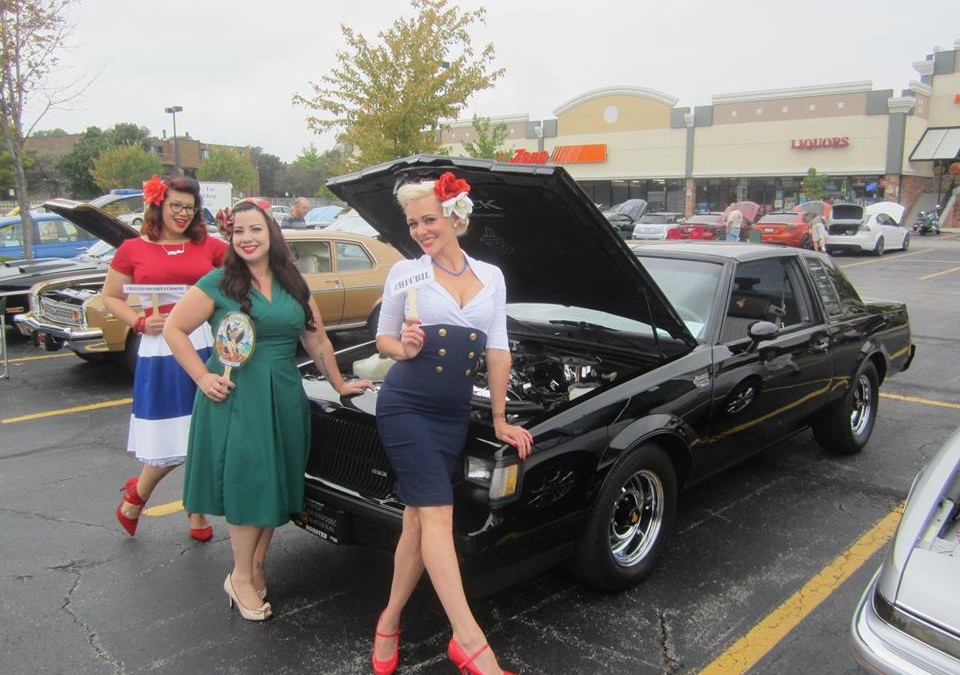 Bonus Buick Babes