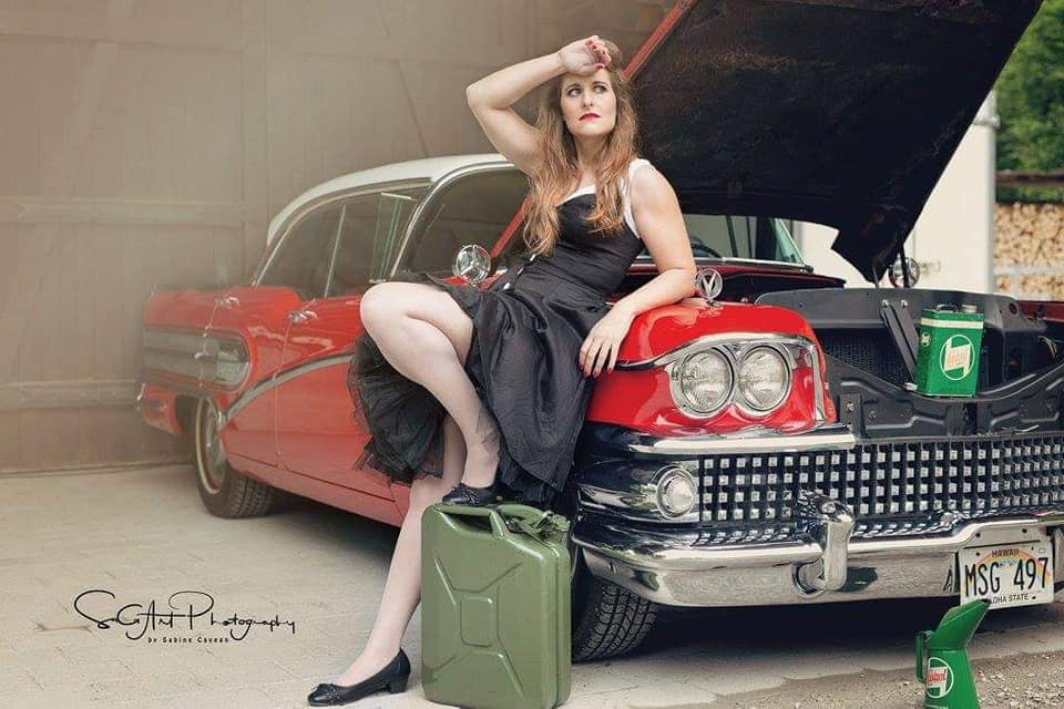 Buick Automobiles With Women