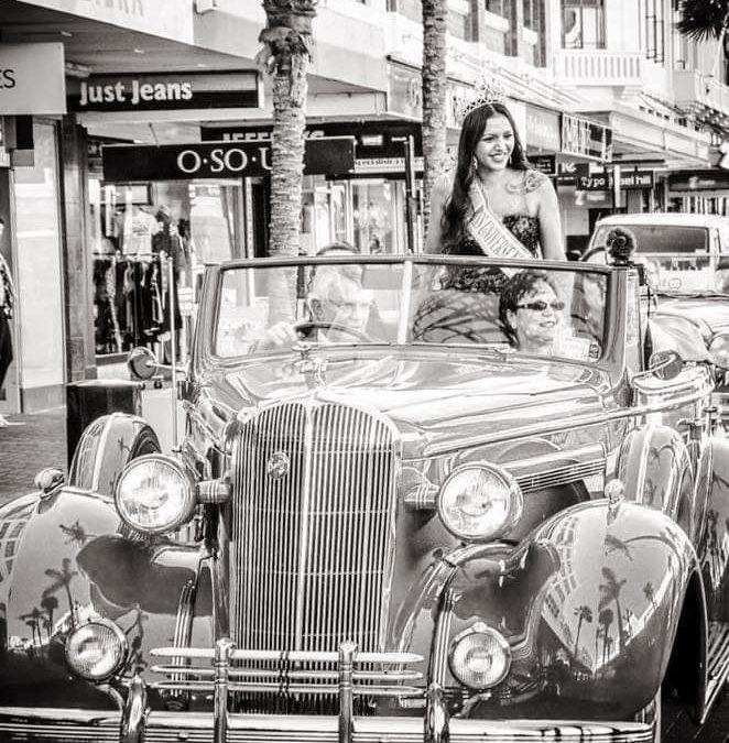 Hotties And Cool Cars